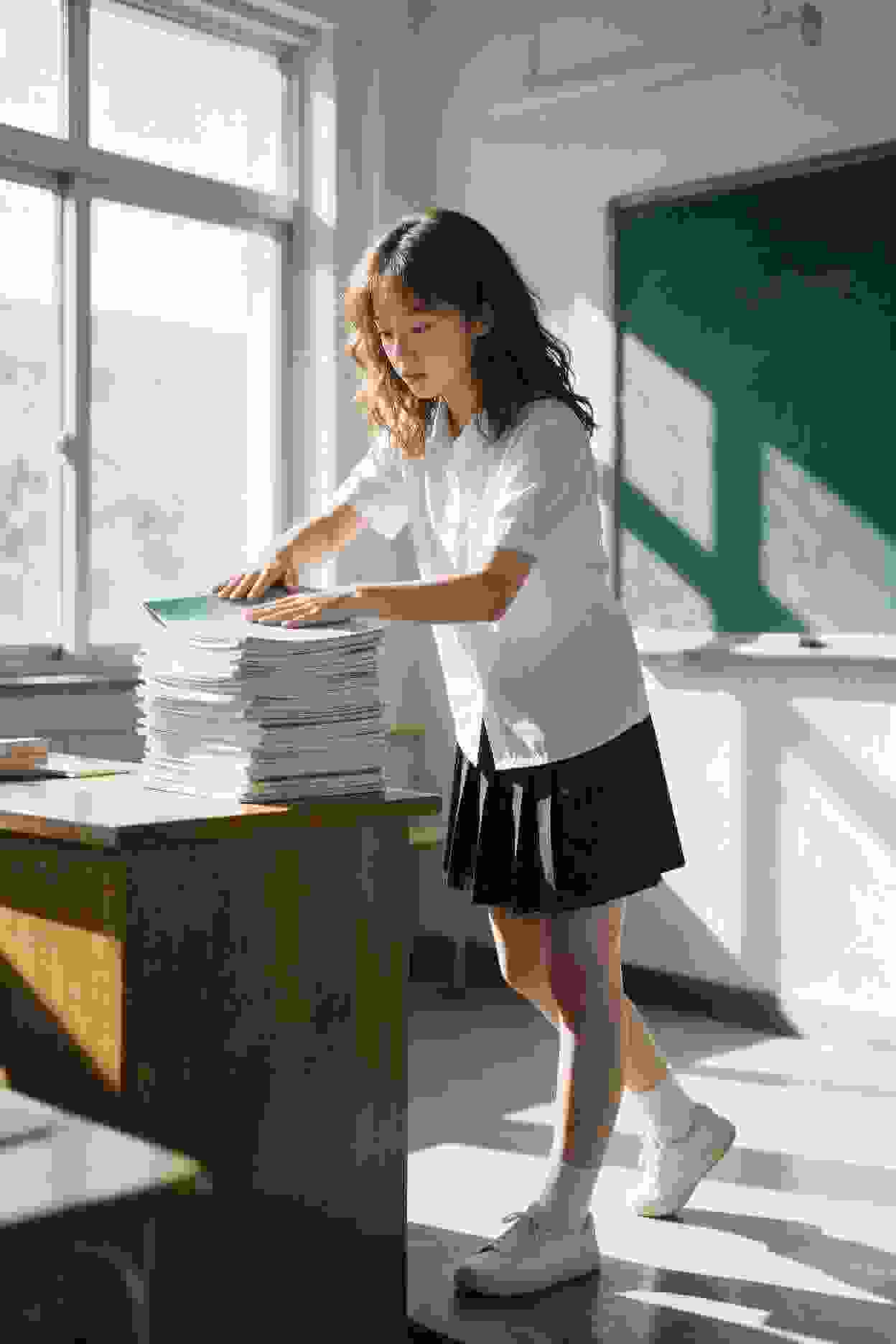 网调冰山美人沈清鸢短剧